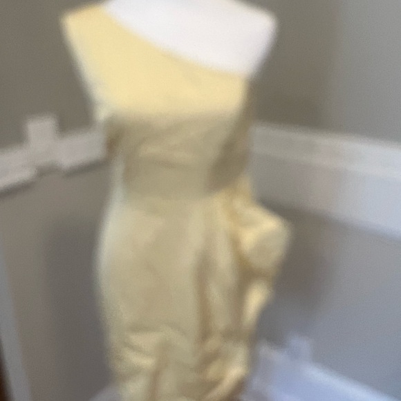 Yellow Dress with Side Pocket - Picture 4 of 4